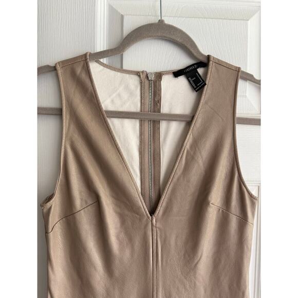 Forever 21 Women’s Beige Faux Leather Tan V Neck Bodycon Sheath Dress size Small - Picture 3 of 7